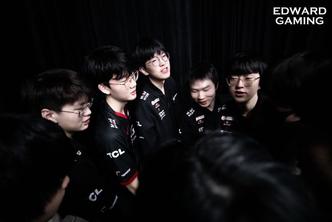 在豪门俱乐 在豪门俱乐