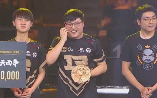 亚拉缺席对 亚拉缺席对